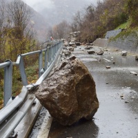 Zona ancora instabile, strada chiusa almeno fino a venerdì