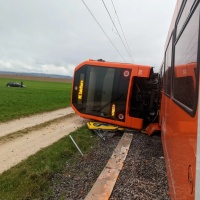 Deragliano due treni, forse per colpa di "Mathis"