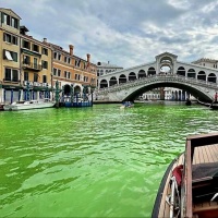 «Rischio emulazione» per il Canal Grande verde shock