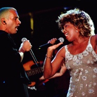 Il dolore di Eros Ramazzotti per la morte di Tina Turner