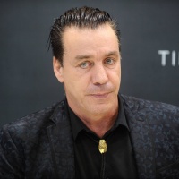 I Rammstein rispondono alle accuse. Lindemann perde contratti