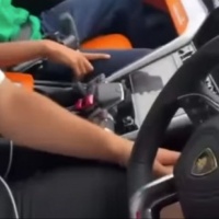 Youtuber con il Suv contro un'auto: muore bimbo di 5 anni