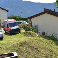 Appicca il fuoco in casa: ferita una 19enne, grave il padre