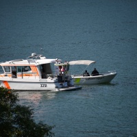 Si cercano due persone nel lago di Lugano, operazione in corso