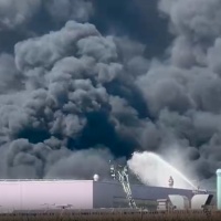Incendio alla BiascArena. Evacuate le scuole