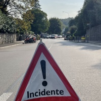Grave incidente a Sorengo, chiusa via Ponte Tresa e traffico in tilt in città