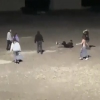 «Nessun coltello, quello che brillava nel video era il mio orologio»