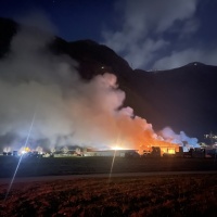A Lumino l'incendio è ripartito: intaccato un altro edificio