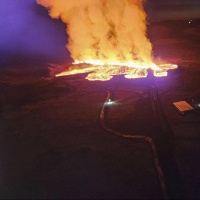 «La lava in prossimità di un centro abitato»