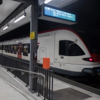 Ragazza violentata sul treno, dubbi sull'età dell'imputato: «Sono minorenne»