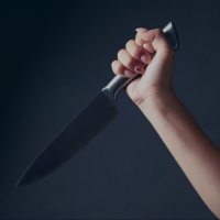 Accoltellò l'uomo con cui aveva una relazione, si riapre il processo