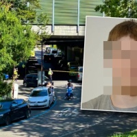 È lui ad aver ucciso la donna. È scappato da un ospedale psichiatrico. La polizia: «Non avvicinatevi»
