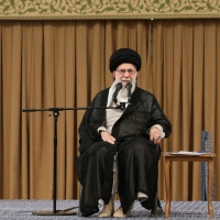 Khamenei trasferito in un luogo di alta sicurezza