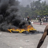 Congo nel caos, decine di morti. Attaccate le ambasciate di Francia e Stati Uniti