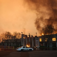 Los Angeles è un inferno di fuoco
