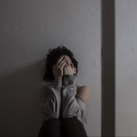«È un ragazzo perbene. Lei è stata passiva, l'ha respinto solo a parole»