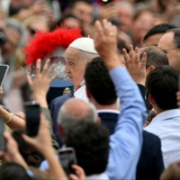 A Piazza San Pietro in 35mila