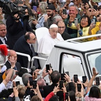 L'apparizione a sorpresa di ieri in Piazza San Pietro e quell'amore per i fedeli