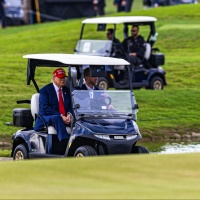 «Serve qualcuno che dalla Svizzera vada a giocare a golf a Mar-a-Lago»