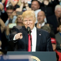Tutti i partiti contro i dazi di Trump: «Il Consiglio federale agisca»