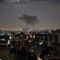 Israele attacca l'Iran, colpiti siti nucleari. Teheran promette «un destino doloroso»