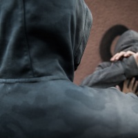 Due calci alla testa: «Voleva solo dare sfogo alla sua brutalità»