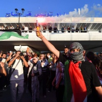 «Noi trattati come scimmie al circo»