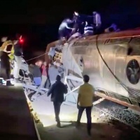 Deragliano due treni ad alta velocità, «almeno 21 morti»