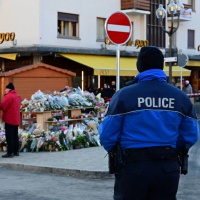 Sotto esame anche la presenza di minori nel bar