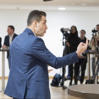 «Svizzera, stai lontana dall'Unione Europea»