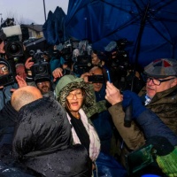 Crans-Montana, gli avvocati difensori nel mirino
