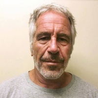 Epstein, i nomi di 43 vittime e il mistero del «figlio segreto»