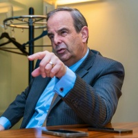 «La Svizzera dovrebbe rinunciare al mandato di mediazione»