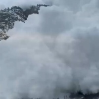 Enorme valanga isola Zermatt. Traffico ferroviario bloccato