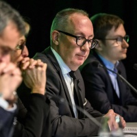 Il re del villaggio: il sindaco e le frasi che dividono la Svizzera