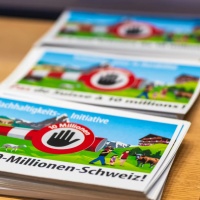 Iniziativa “No, a una Svizzera da 10 milioni”: ecco cosa prevede