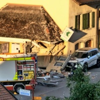 Attacco esplosivo a un bancomat, ladri in fuga