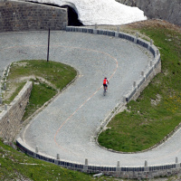 Schianto sul Passo del Gottardo: un ciclista in fin di vita