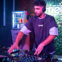 «Ho perso un amico importante»: il DJ del rave rompe il silenzio dopo la sparatoria