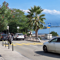 Scontro tra due auto, danni al frontale
