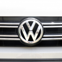 Volkswagen prepara un nuovo richiamo: problemi alle batterie di diversi modelli