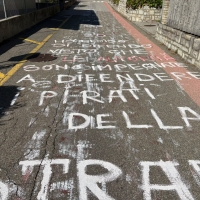 La protesta della signora Patrizia: «So che non dovevo, ma l'ho fatto con il cuore»