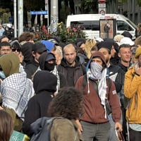 Tensione per la protesta pro Palestina non autorizzata