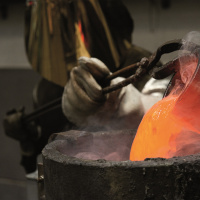Quando dal fuoco sgorga l'oro: a Chiasso l'arte del trasformare è in mostra