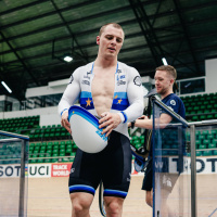 Razzismo in pista, Richardson cancellato