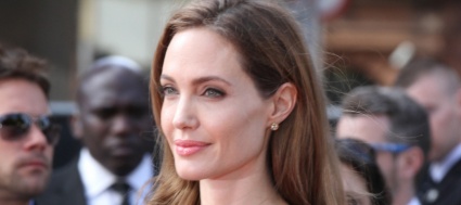 Angelina Jolie e le scelte mediche per sopravvivere - Ticinonline
