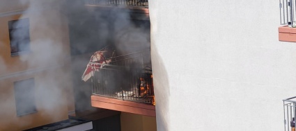 Fumo nero dal balcone, arrivano i pompieri - Ticinonline