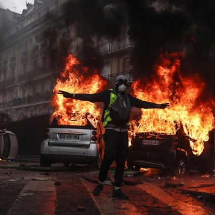 Gilet gialli: il vento della rivoluzione continua a soffiare