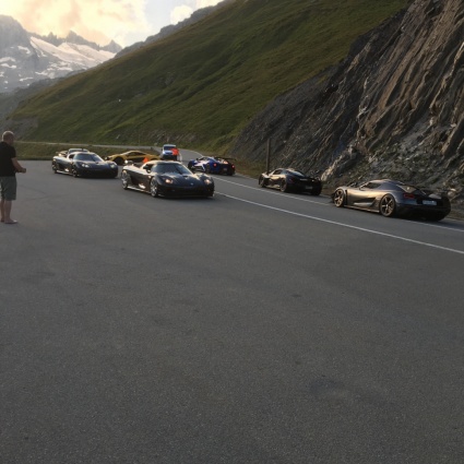 Se il passo viene bloccato per far passare le supercar