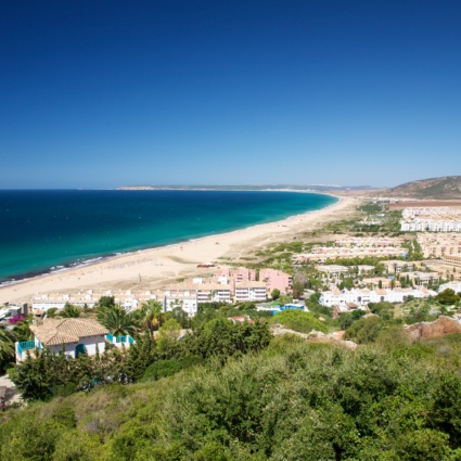In Andalusia è stata disinfettata anche una spiaggia